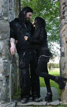 goth couple 19
